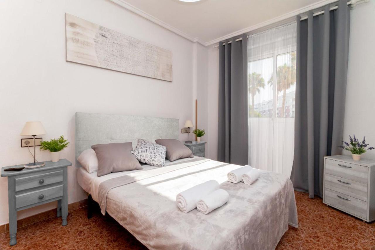 Apartamentos Villa Madrid Torrevieja Extérieur photo