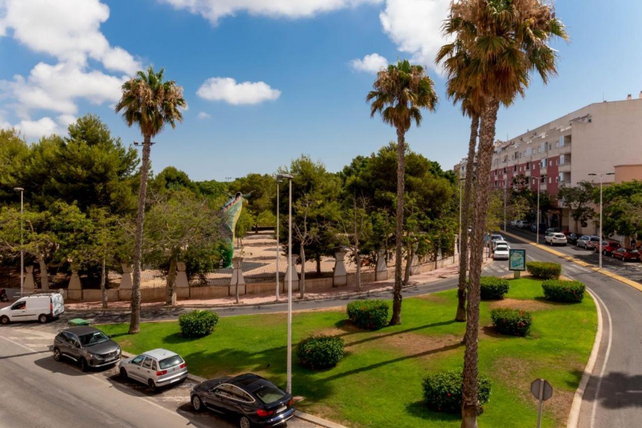 Apartamentos Villa Madrid Torrevieja Extérieur photo